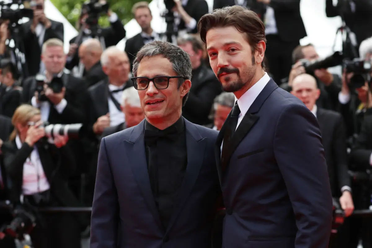 diego-luna-Gael-garcia-La-Maquina