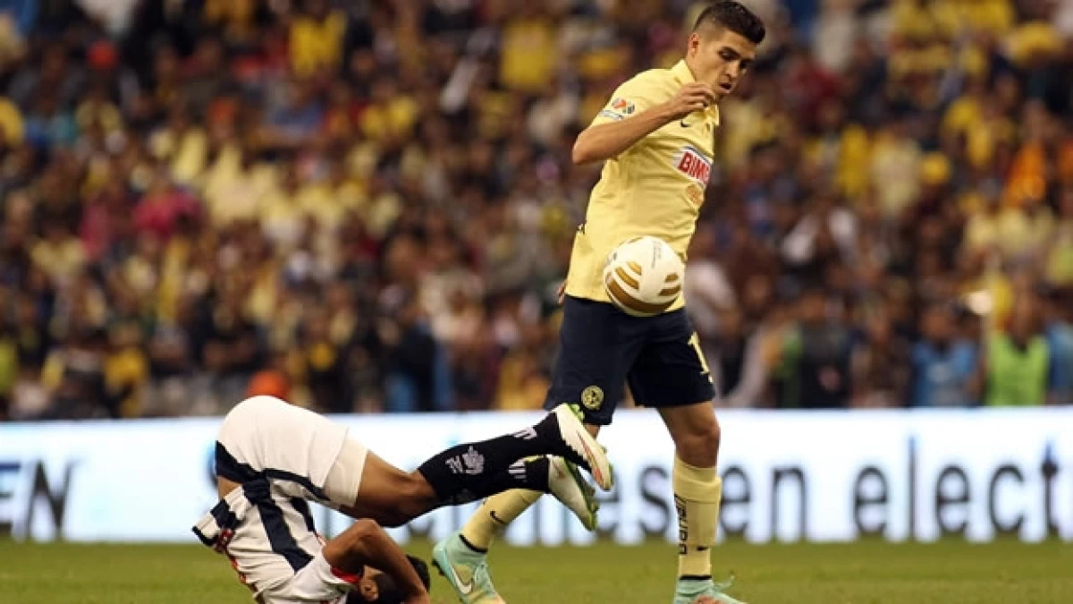 Las Águilas dominaron la mayor parte del encuentro de este domingo ante unos Rayados que trompicaron y no pudieron anotar