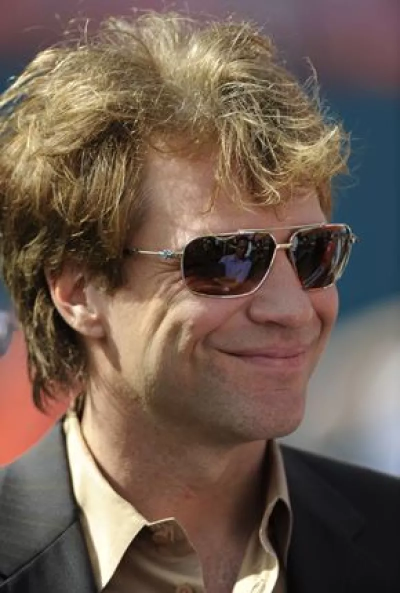 El cantante cumple 47 años este lunes y está preocupado por la pérdida de su pelo, por lo que le es difícil aceptar esta nueva situación.