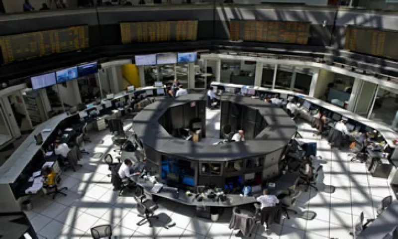 Además de la Bolsa mexicana, los principales índices de Wall Street retrocedieron tras el anuncio de la Fed. (Foto: AFP )