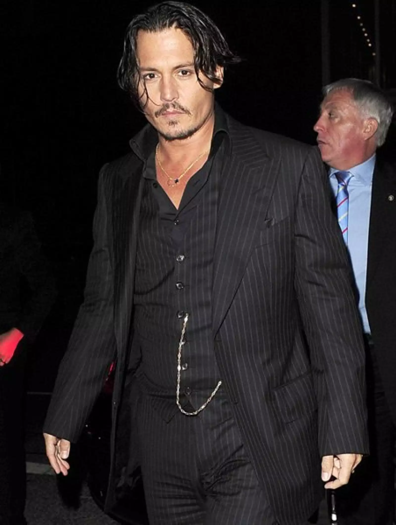 El galán lleva años viviendo con la actriz francesa Vanessa Paradis, con quien tiene dos hijos, y parece que así son felices porque no han contemplado el matrimonio.