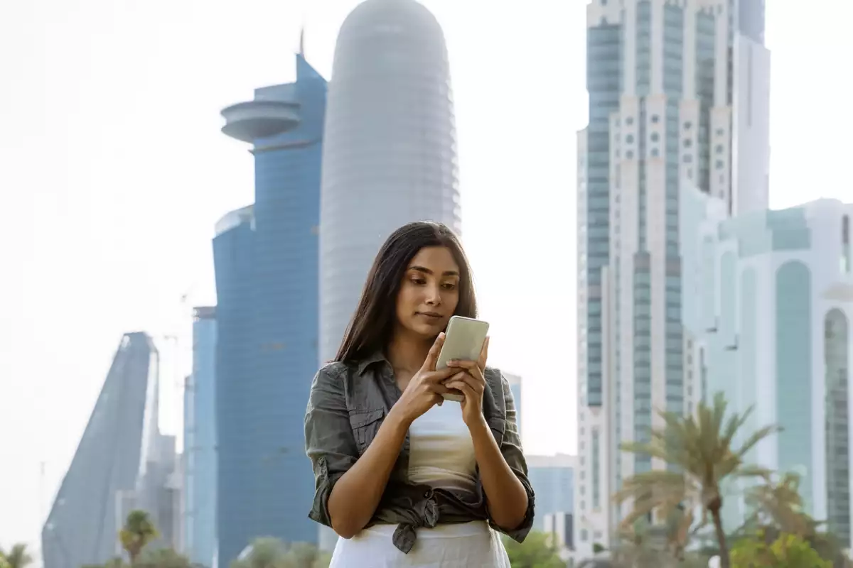 celular-Qatar-Mundial