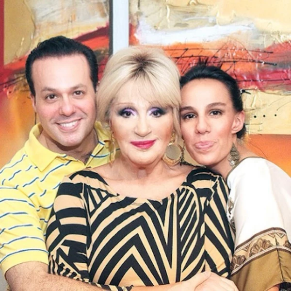 Anel hijos.jpg