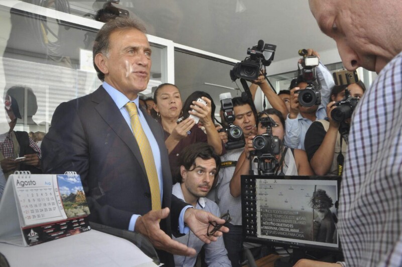 Miguel Ángel Yunes quiere cero deudas.