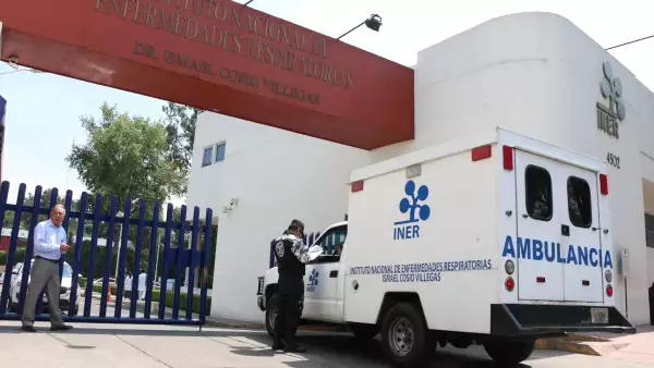 Trabajadores del INER, protestaron ante la falta de un protocolo para empleados ante el posible del COVID-19.