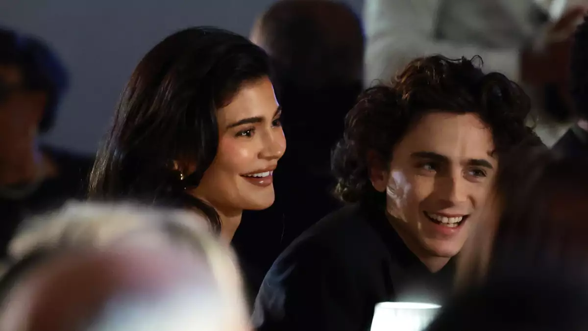 Kylie Jenner y Timothée Chalamet en los Innovator Awards.