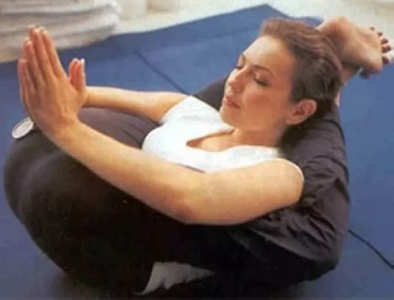 La cantante mexicana sigue apantallando con la gran elasticidad y habilidad que demuestra en sus prácticas de yoga.