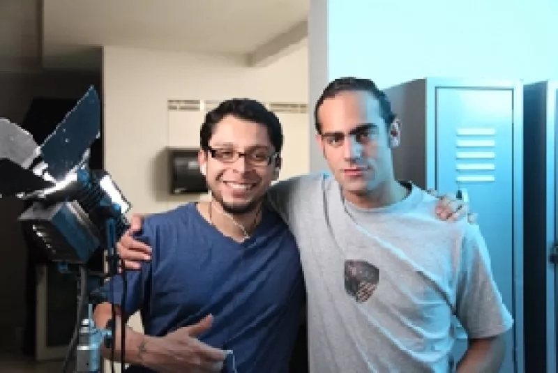 El actor se encuentra en Monterrey grabando la serie que se transmitirá a partir del 28 de mayo en un canal de paga; habló de que a la producción le tocó vivir la reciente violencia regiomontana.