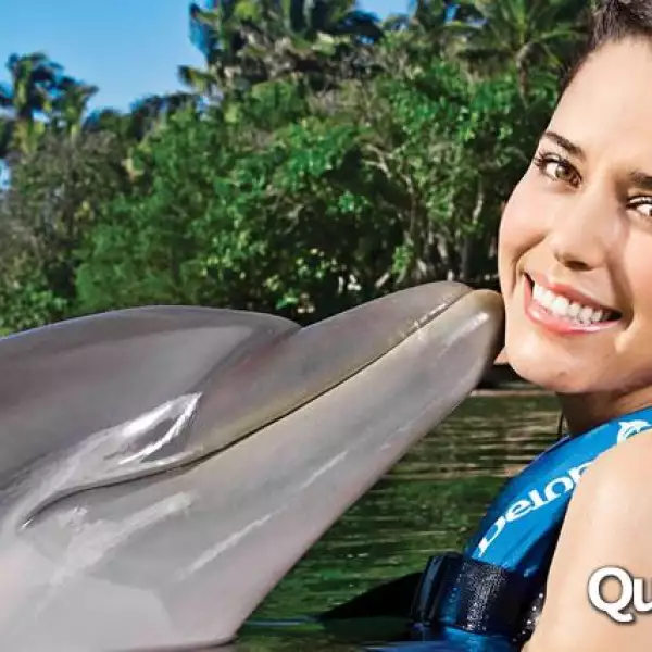 Ana Claudia Talancón rostro Delphinus