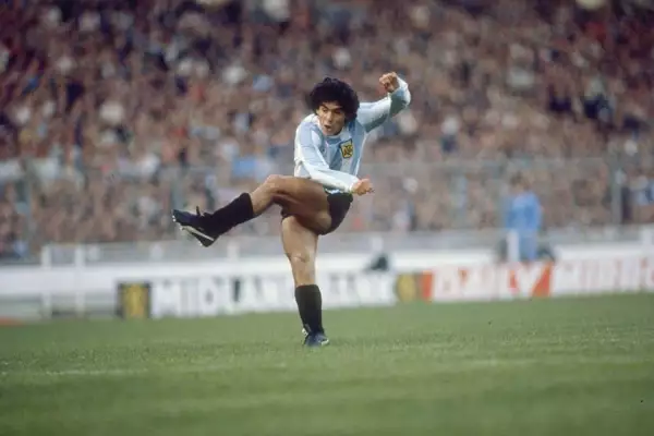 diego armando maradona.png
