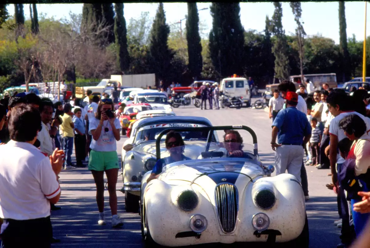 pink-floyd-en-carrera-panamericana.jpg