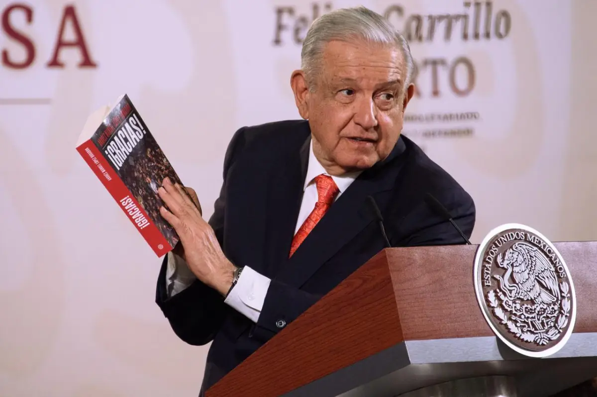 AMLO en su nuevo libro "¡Gracias!": "Me retiro por anticipado"