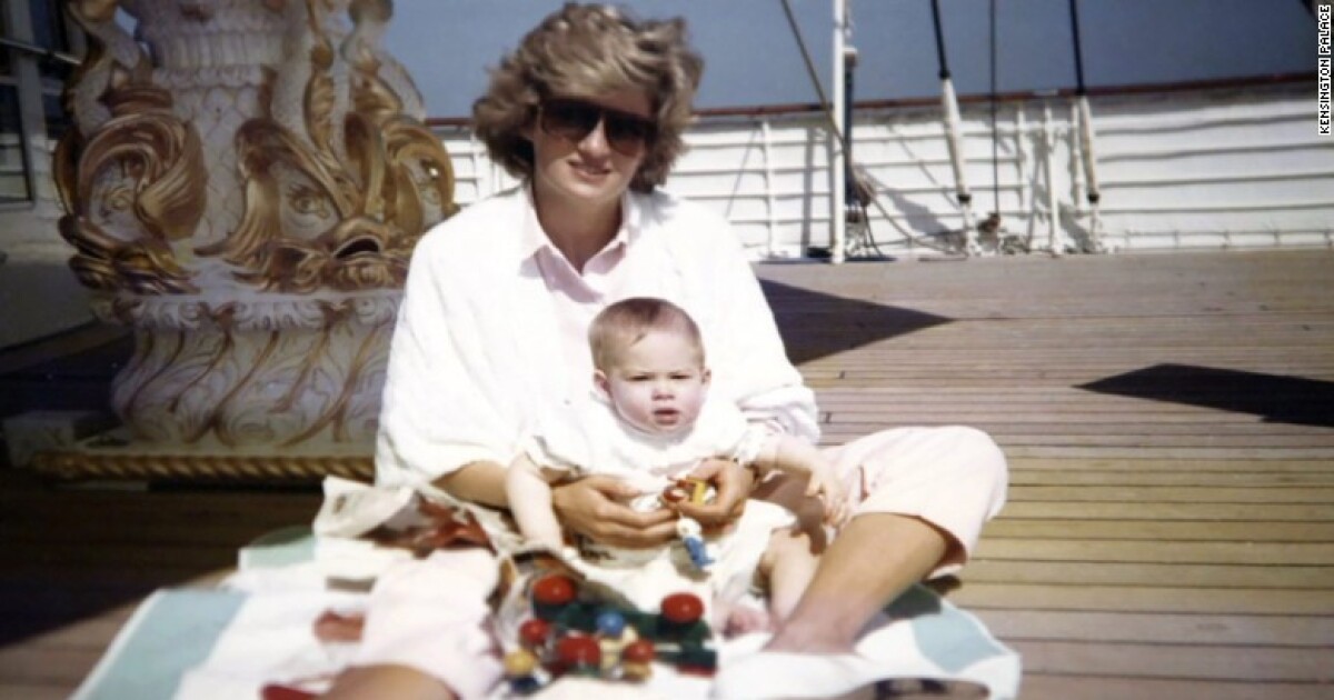 Harry Y William Revelan Fotos Ineditas De Diana De Gales