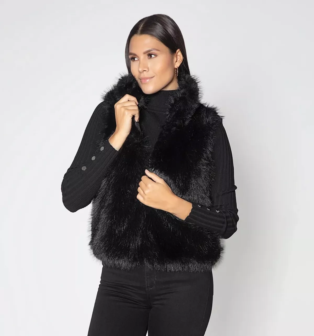 chaleco-de-peluche-look.jpg