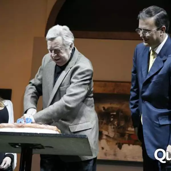 Homenaje a Manuel Felguerez