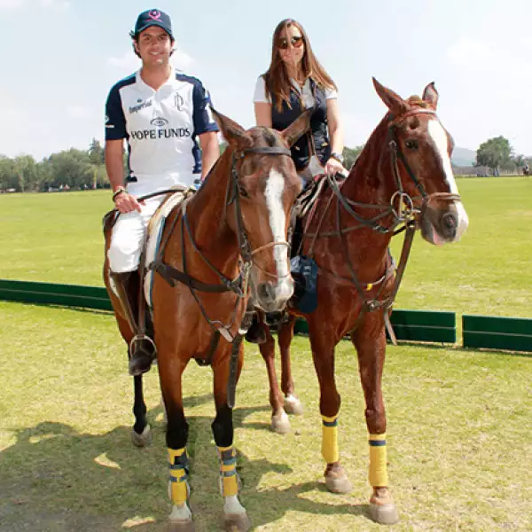 Juan Carlos Arrollo y Katia Wilkercon