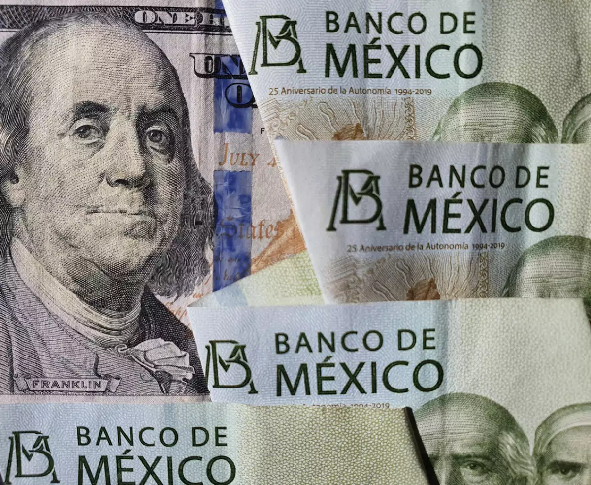 ¨Peso se aprecia tras anuncio de la Fed