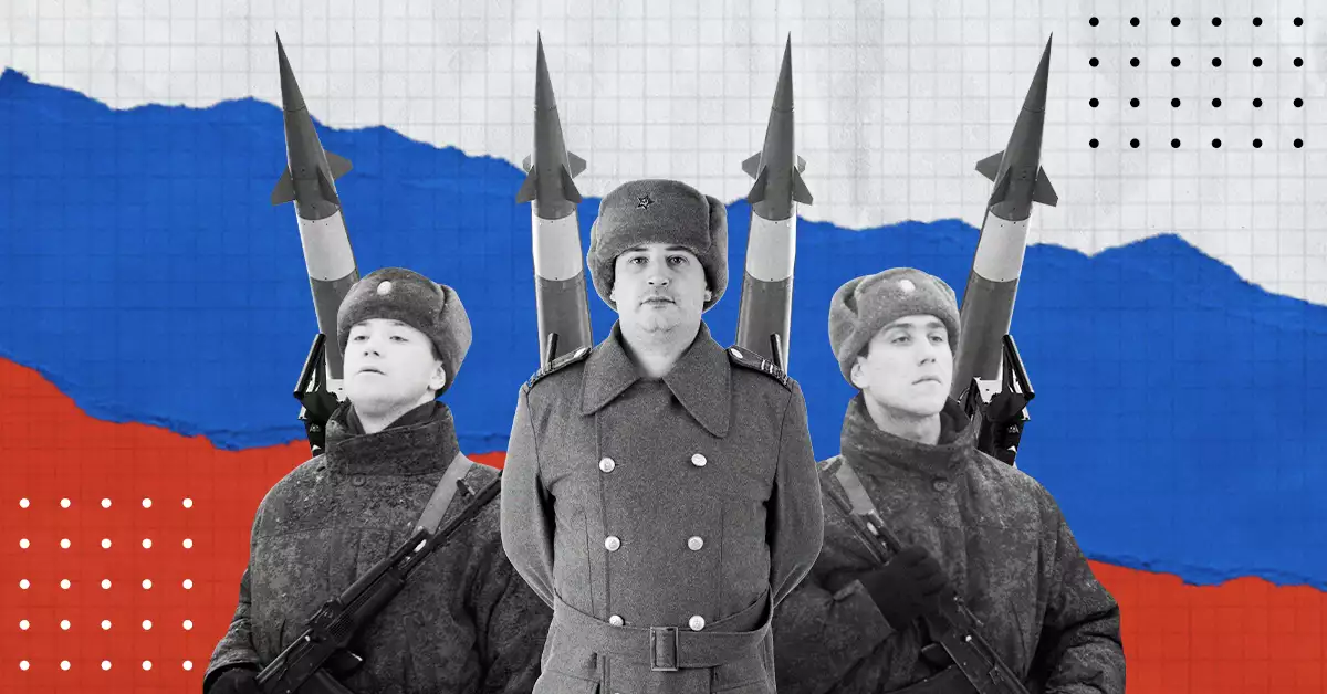 Soldados rusos sobre un fondo de una bandera de Rusia y misiles. 