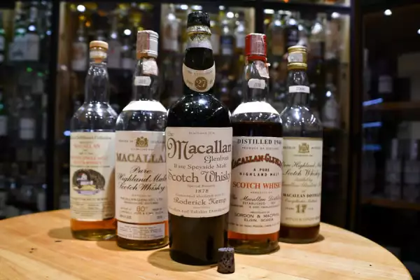 Whisky.