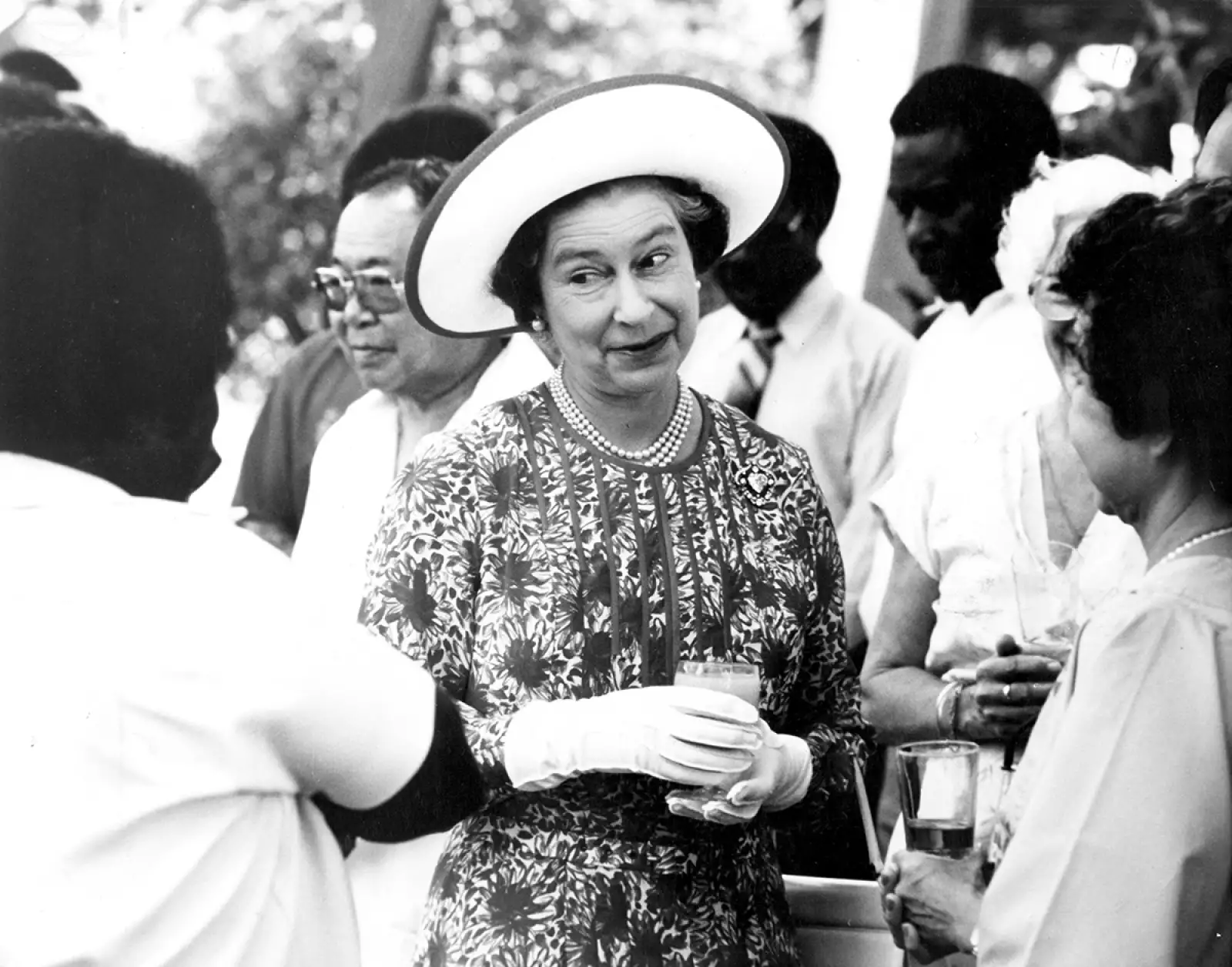 QUEEN ELIZABETH II IN THE SOLOMON ISLANDS - 1982