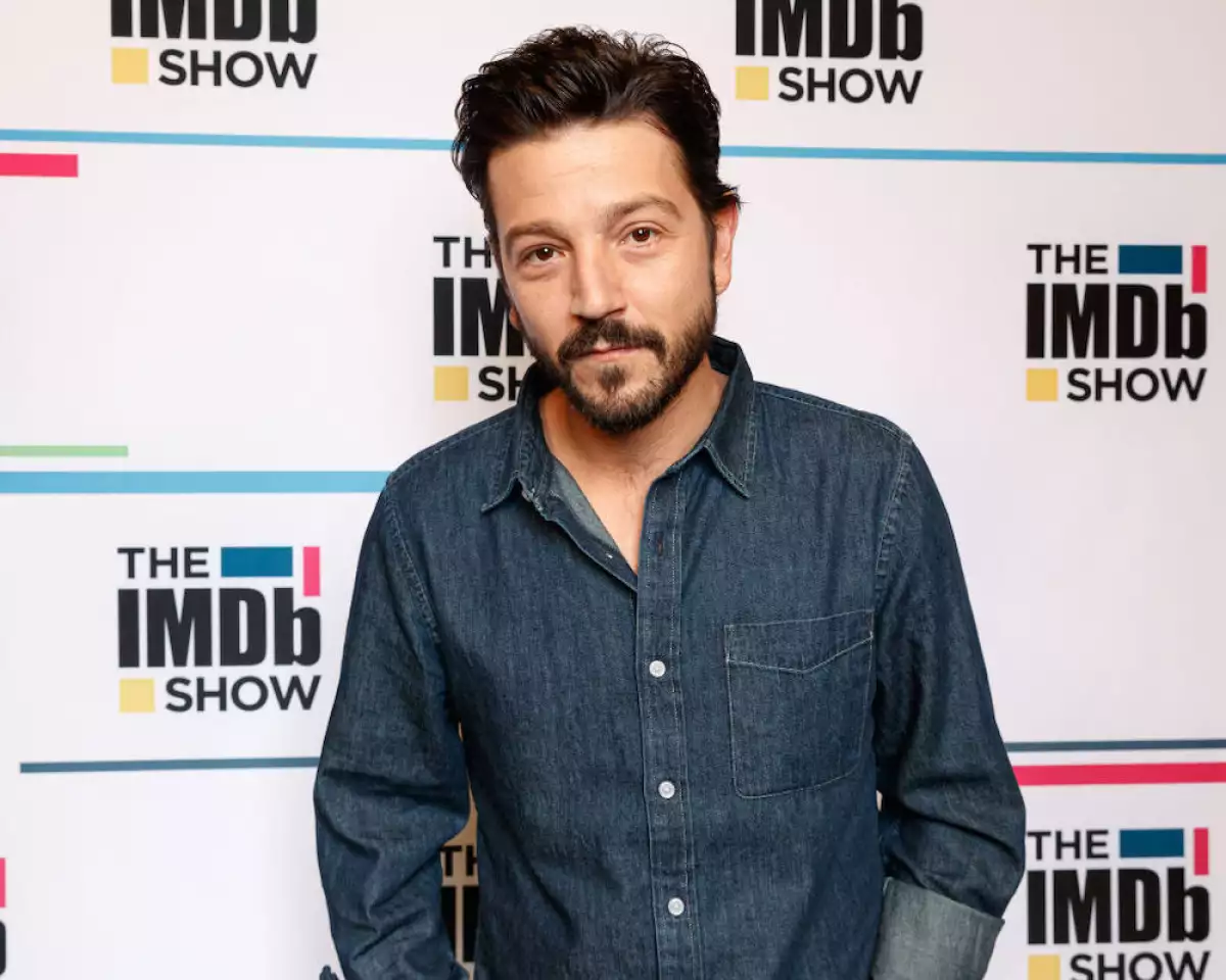 Diego Luna Visits The IMDb Show