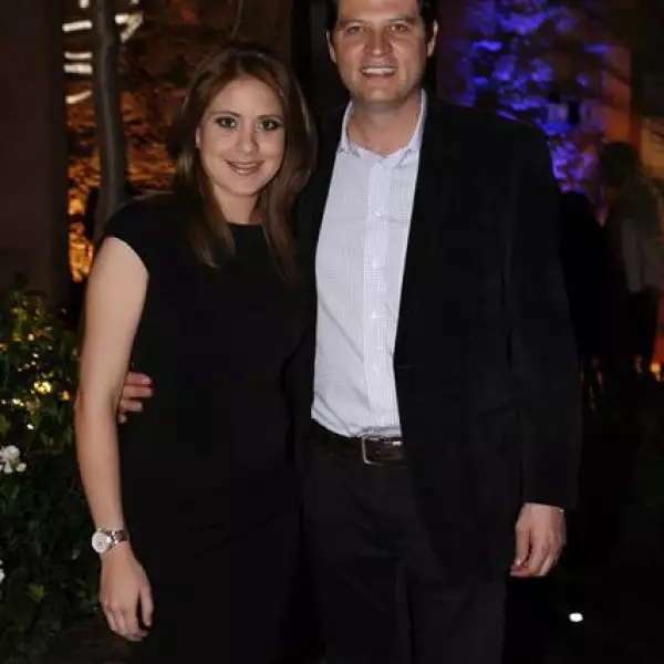 Paola Delgadillo,Alfonso Martínez