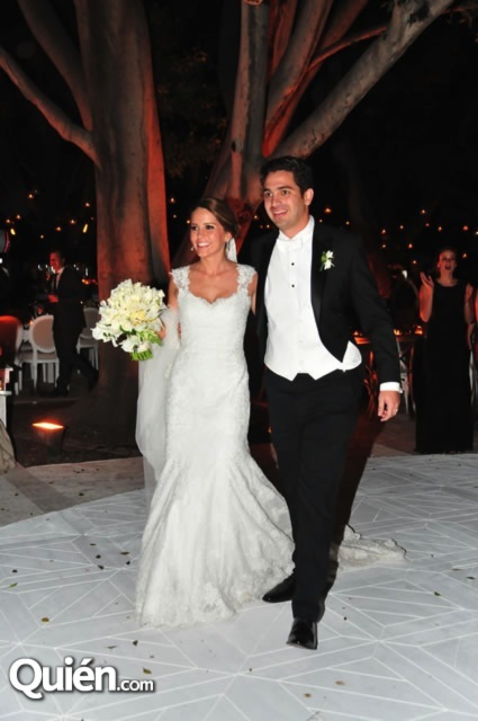 Paola Oyarzabal Y Guillermo Padilla Se Casan