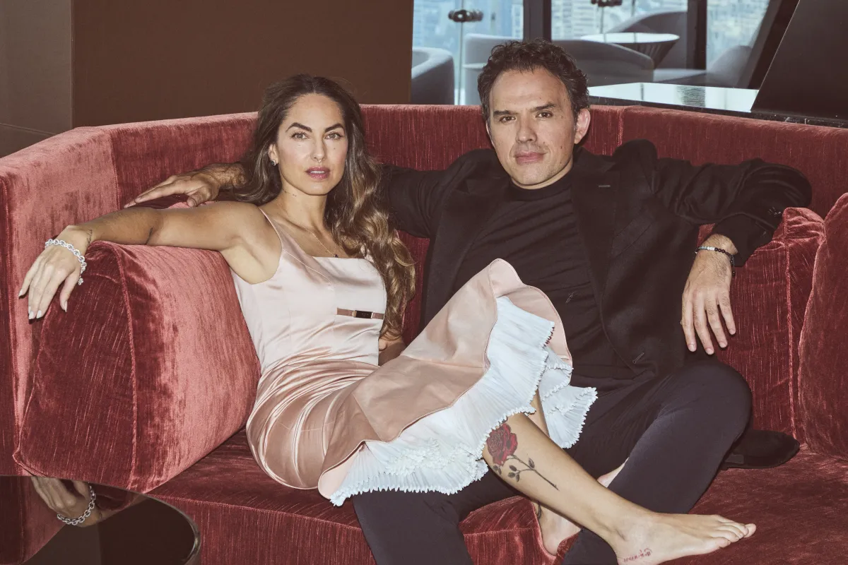 Bárbara Mori y Fernando Rovzar en su primera portada juntos en Quién. 