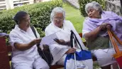 mujeres mayores de 60 años