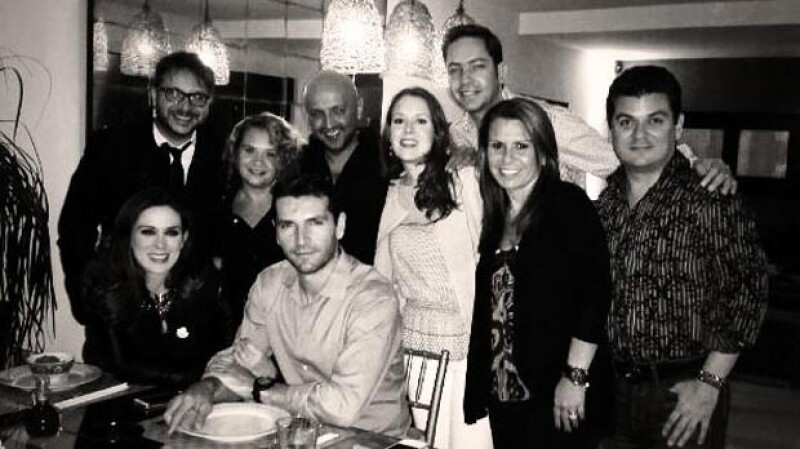 Varios amigos de Jacky y Martín se reunieron para celebrar la próxima llegada de Carolina.