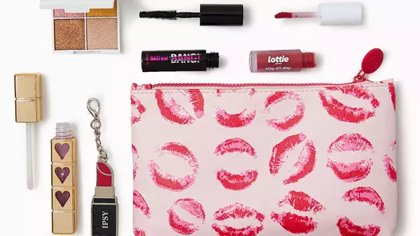 IPSY (Facebook/ipsy¨)