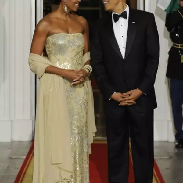 La Primera Dama y su Presidente. Sí hay amor. Al menos eso parece.