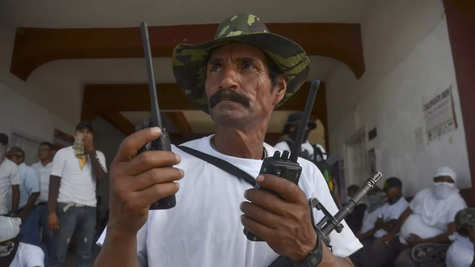 Autodefensas ingresan a Nueva Italia