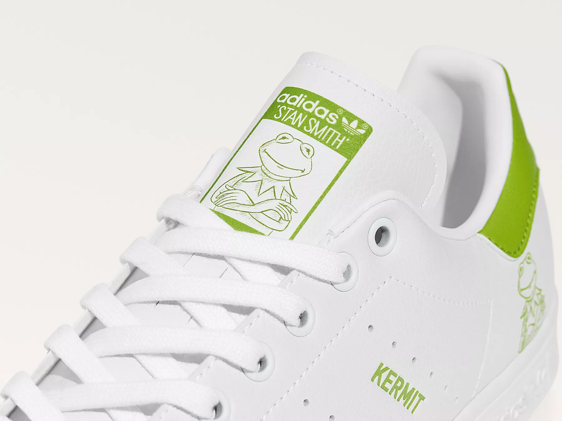 Adidas Originals Stan Smith Disney 1.jpg
