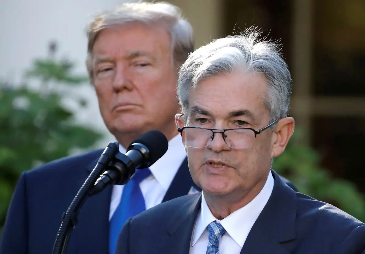 En plena guerra comercial, Trump redobla la presión sobre la Fed