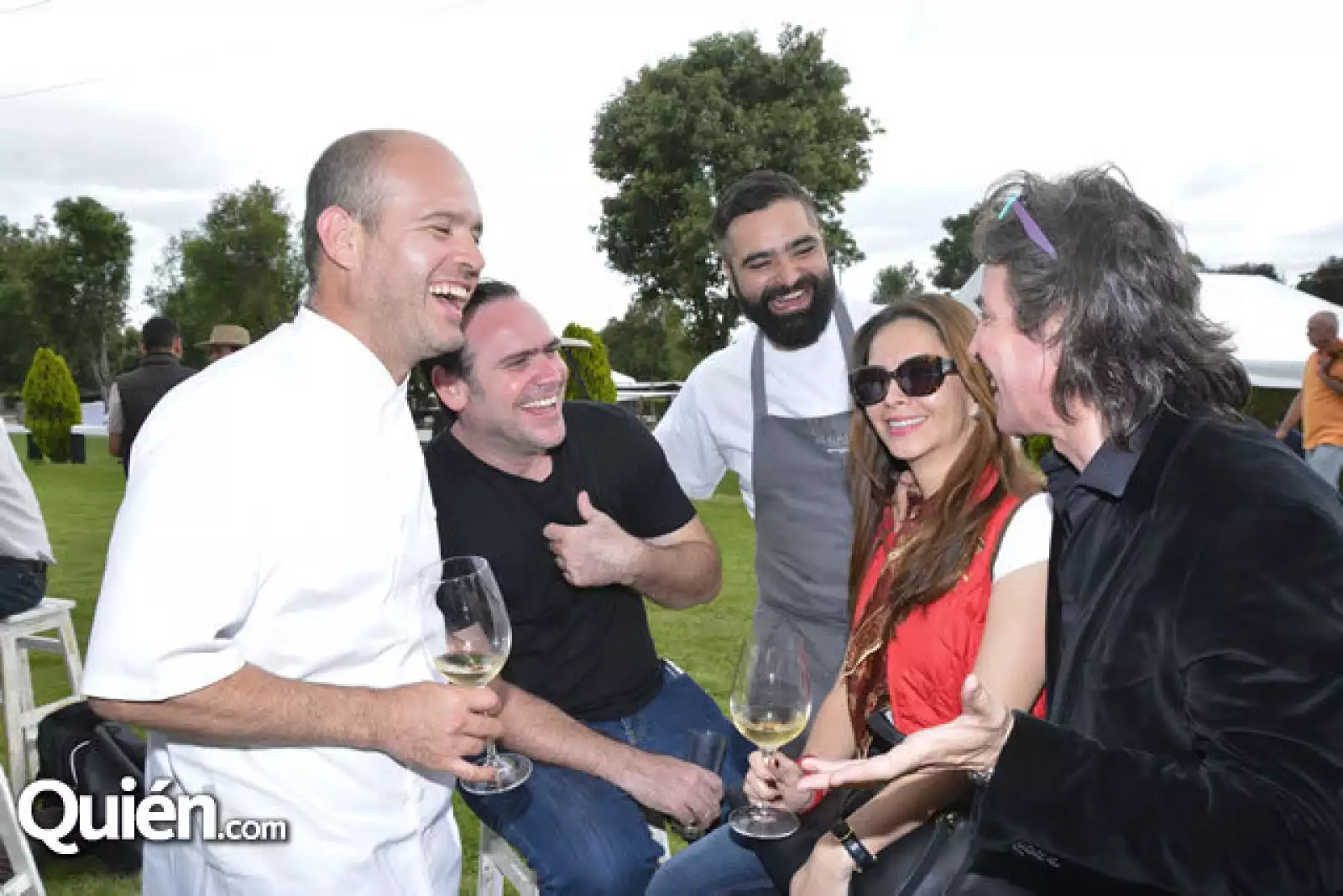 Los chefs Alfredo Villares,Roberto Solís y Francisco Ruano con Bertha Torres y Juanito Guerra