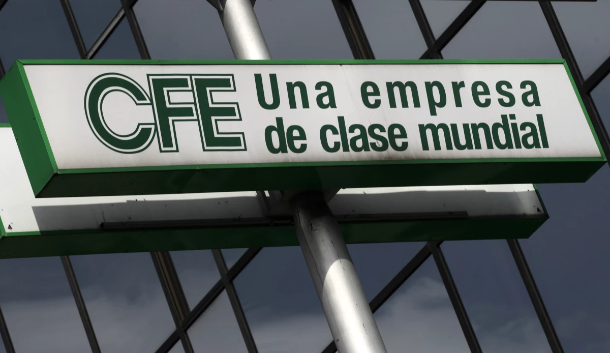 En el tercer trimestre del 2012 CFE había registrados utilidades, mismas que este año convirtió en pérdidas netas. (Foto: Alejandro Hernández Olvera)