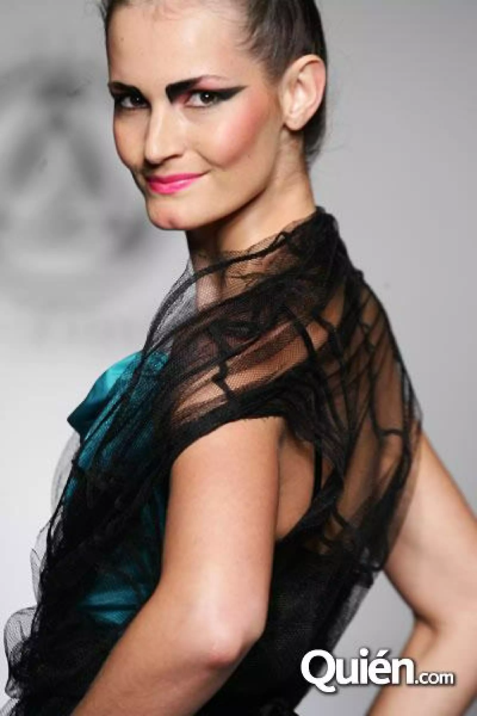 IDM Pasarela Cesar Arellanes