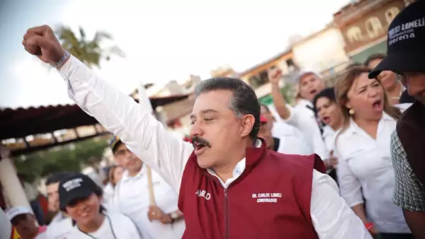 Carlos Lomelí
