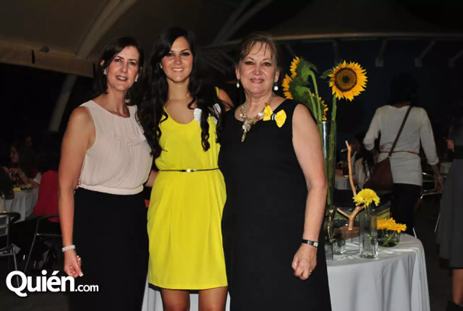Judith Franco de Juáez, Ady Ortiz y Martha Castro de Ortiz