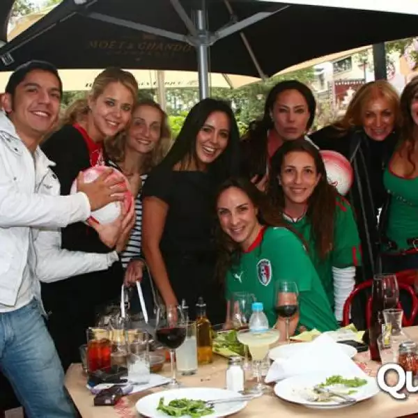 Ambiente Partido México Francia Polanco