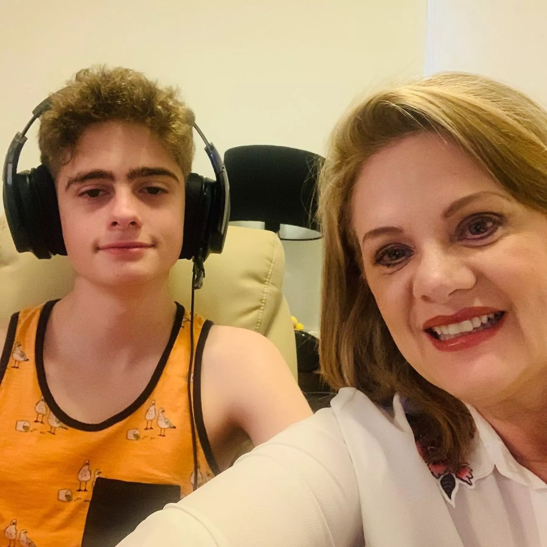 Nicolás y Erika Buenfil