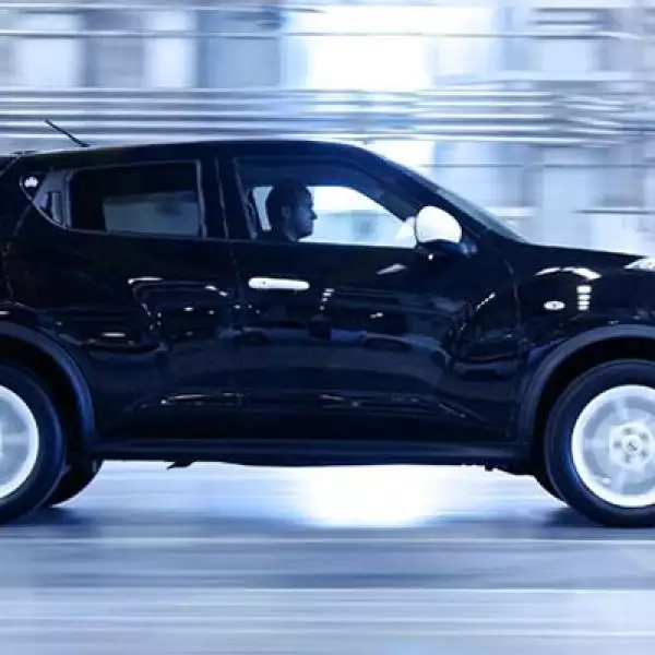 La firma japonesa se asocia con la empresa de música para crear esta edición especial que sobresale por su diseño exterior e interior.