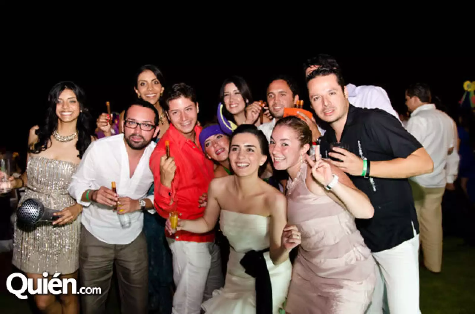 Cristina Mata, Gabriela Mata, Sarah Vargas, Arturo Alvarado, Carlos Becerra, Cristian Carrasco, Fer Rangel, Ale Herrera y Mónica Sáenz