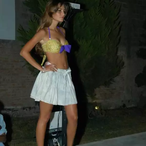 Desfile de la diseñadora Julieta y la marca Old Pine