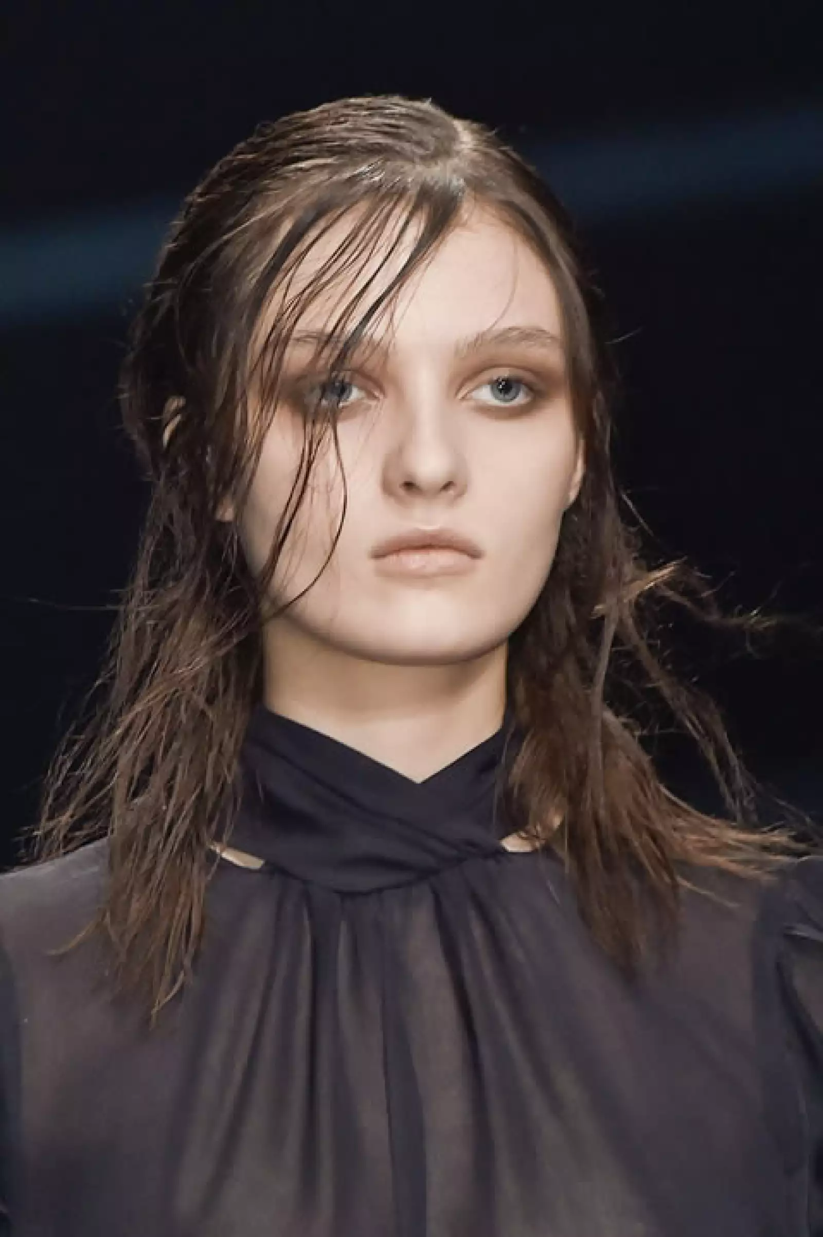 Just Cavalli, Milán: Después de haber visto varios peinados similares en NYFW, volvimos a ver el ´wet look´en Milán.