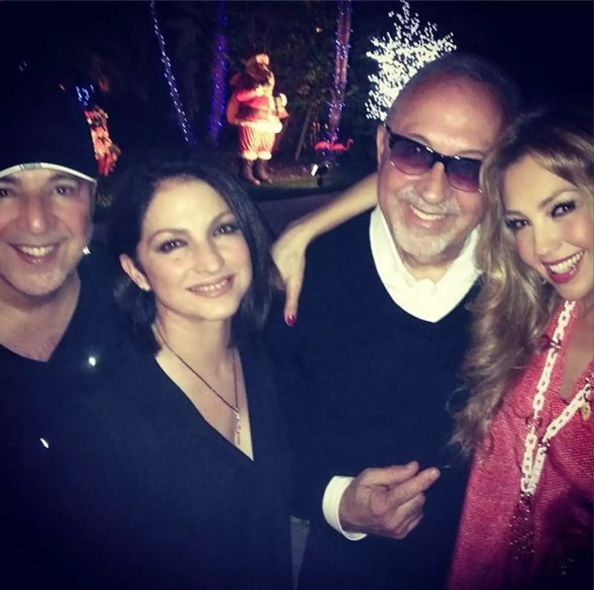La cantante mexicana y su esposo pasaron una increíble noche en compañía de sus grandes amigos: Lili, Gloria y Emilio.