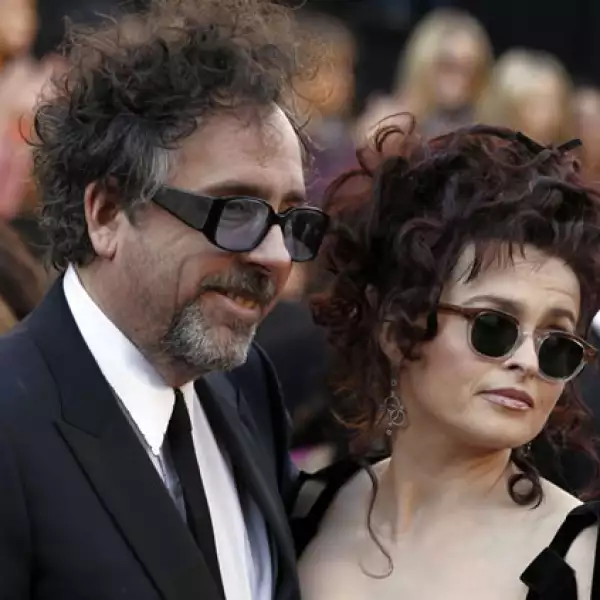 Tim Burton con su esposa Helena Bonham Carter.