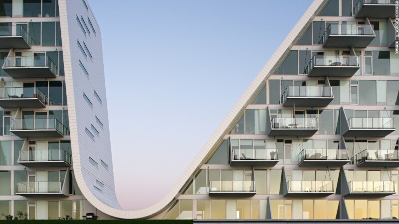 The Wave (2003-09) por Arquitectos Henning Larsen Architects en Vejle, Dinamarca