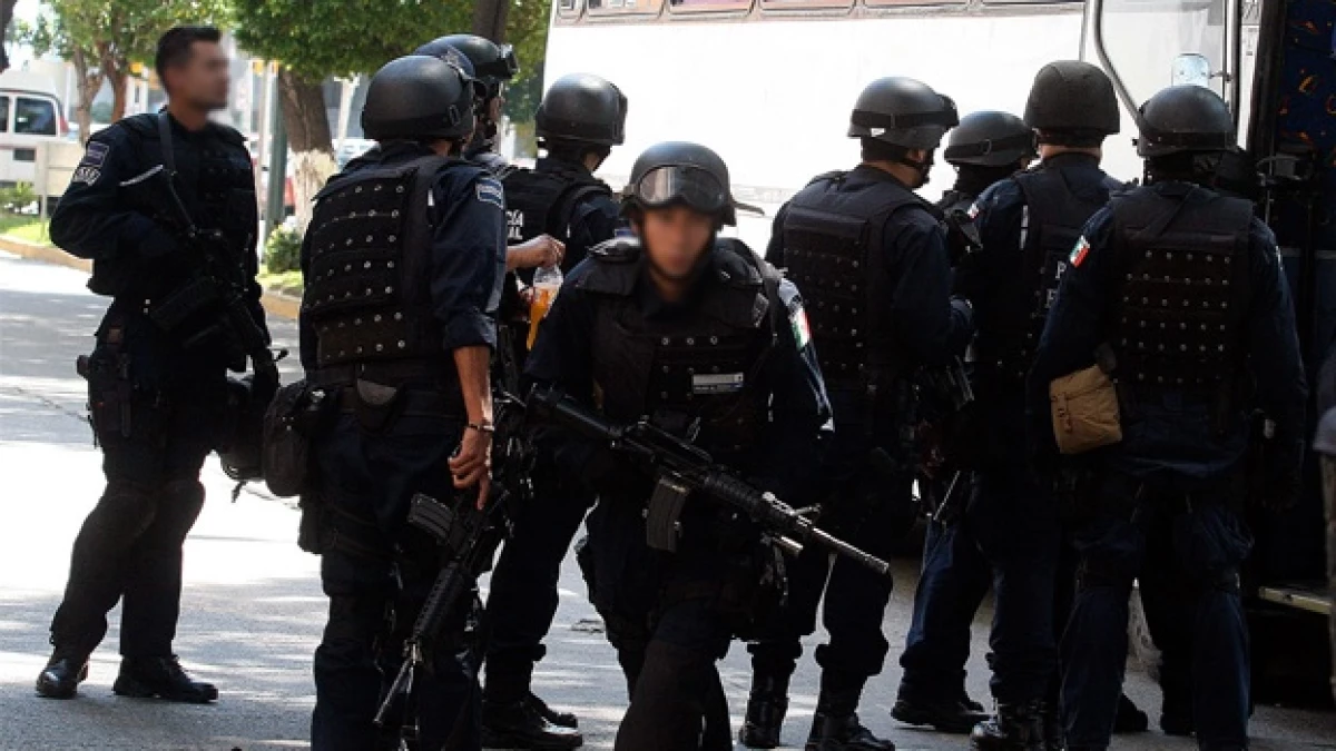 policias